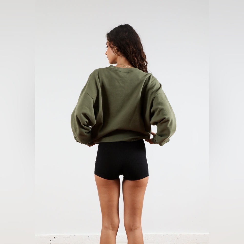 Heavy Manners Heavy Classic Crewneck - Picture 5 of 9